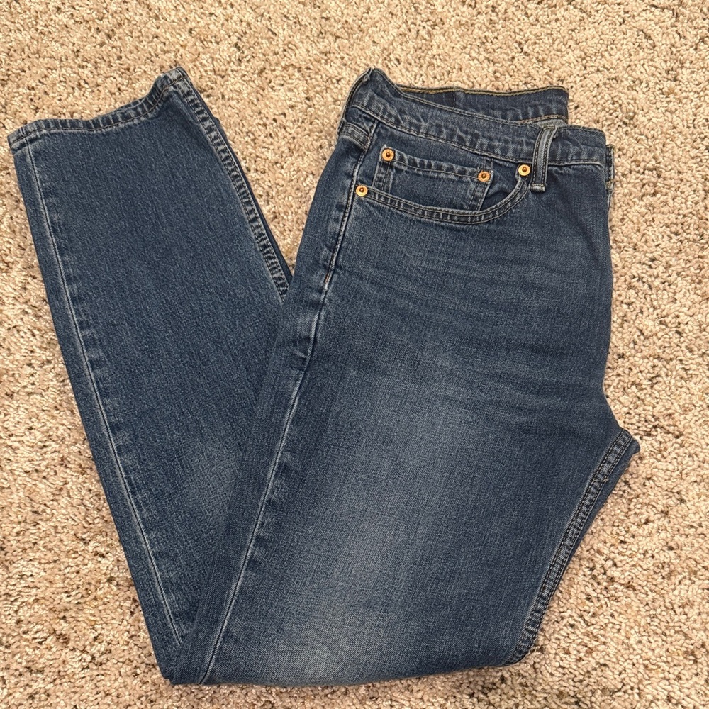 Men’s Levi jeans